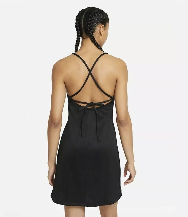 NIKE W N SW ICN CLSH DRESS - Naisten shortsit, caprit ja hameet - CZ9334-010 - 1