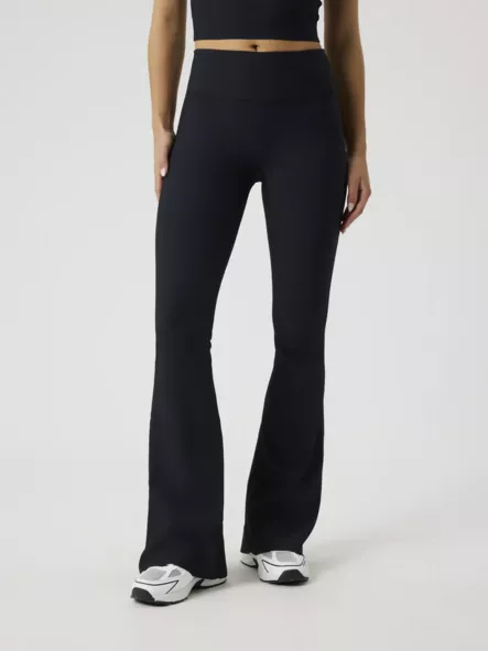 Björn Borg Studio Ribbed Flare Tights - Naisten juoksu- ja treenitrikoot - 1005683 - 2