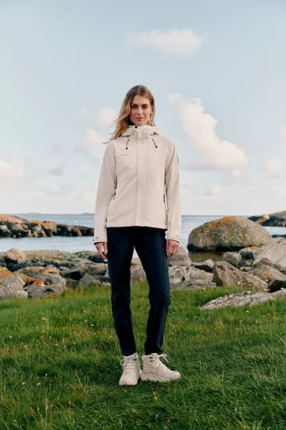 Twentyfour Venture Shelljacket W - Naisten ulkoilutakit - 12594 - 1