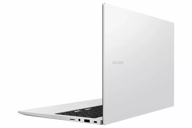 SAMSUNG GALAXY BOOK4 15"/i5/8/256Gb SILVER KANNETTAVA TIETOKONE - Kannettavat tietokoneet - 8806095497174 - 1