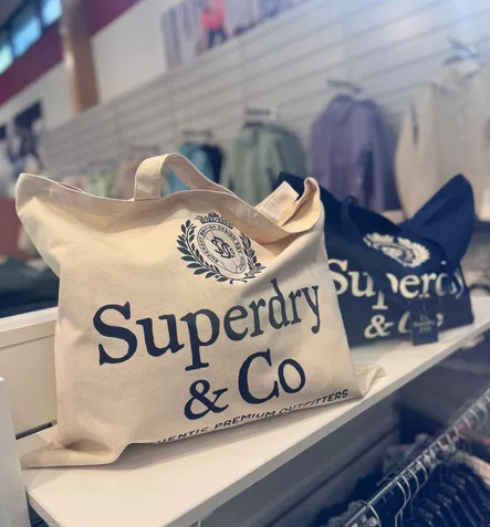 SuperDry Tote - Urheilu ja kuntoiluvälineet - Y9110278A - 1