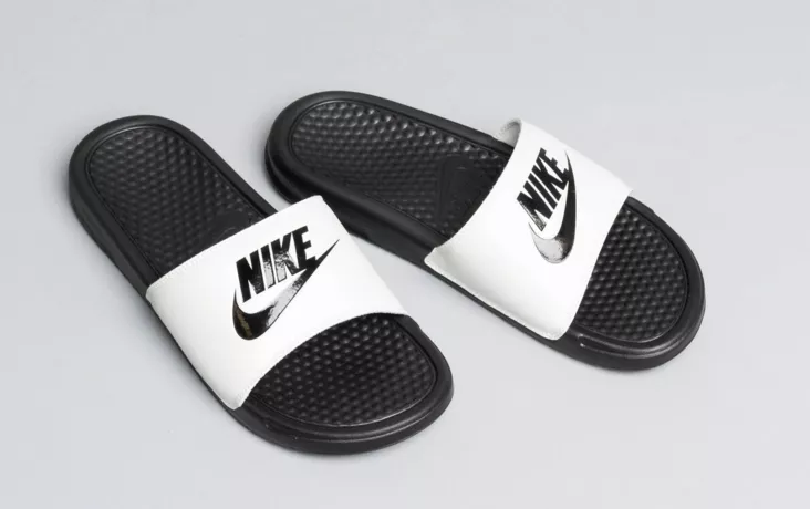 Nike Benassi JDI Aura/Black - Naisten sandaalit - 886916842763E - 1